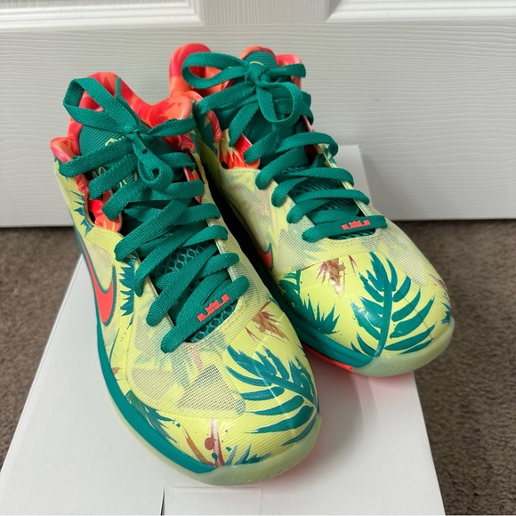 Special edition New w/box Nike Lebron IX Low Shoes,Men’s 7.5- Women’s size 8.5/9 - Picture 16 of 16